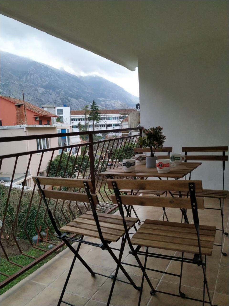Rooms & Apartments Vukasovic Cattaro Esterno foto