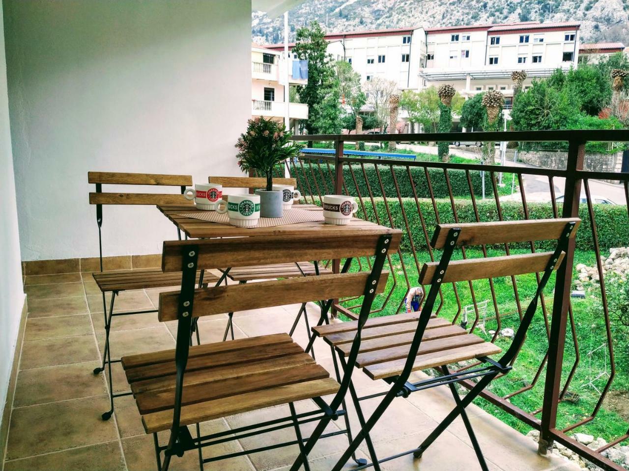 Rooms & Apartments Vukasovic Cattaro Esterno foto